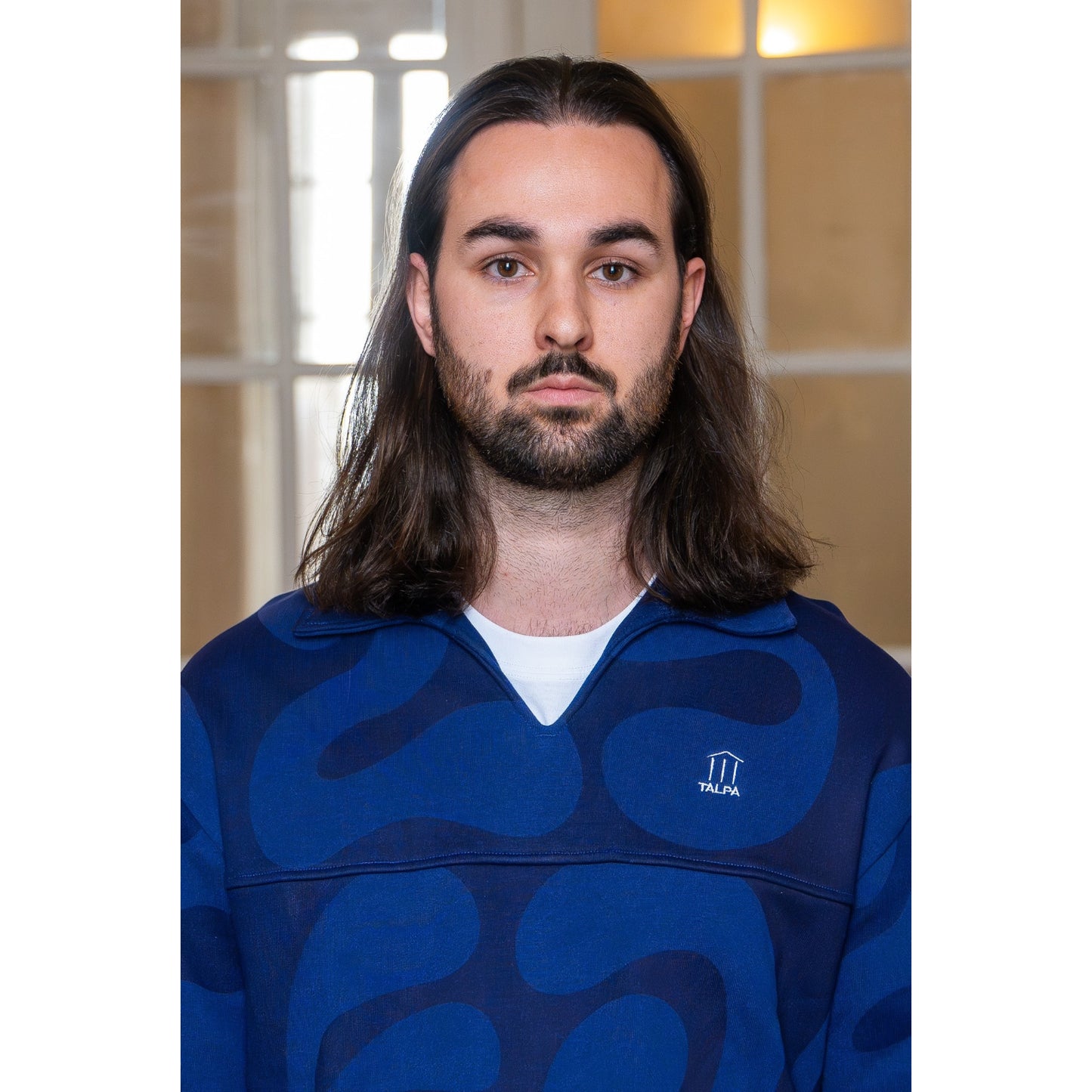 CREWNECK V MONOGRAM NAVY (PRE-ORDER)